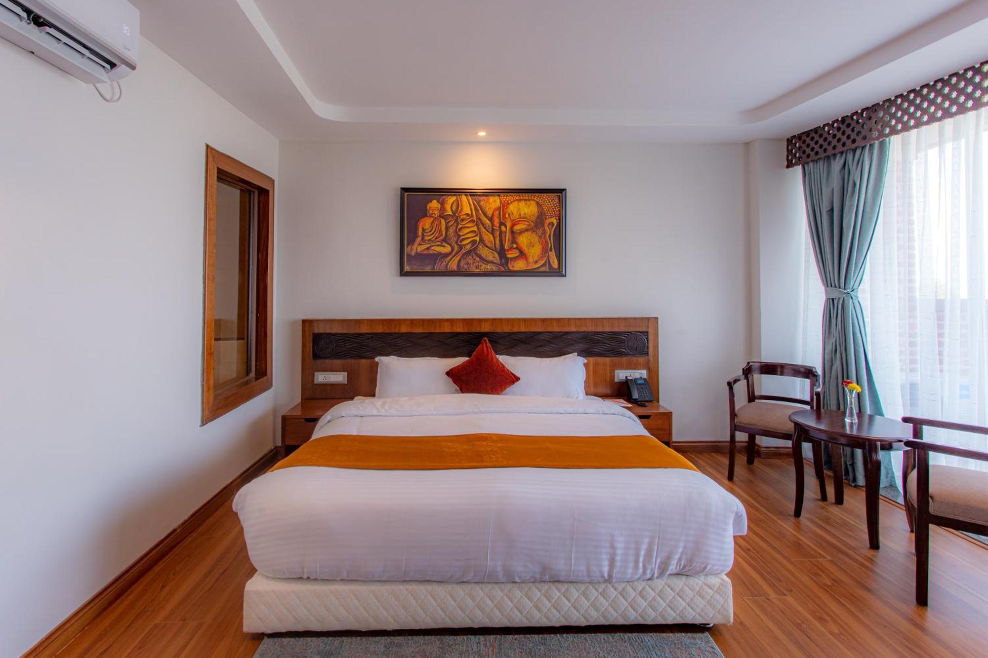 Hotel Sarathi Дхуликхел Экстерьер фото