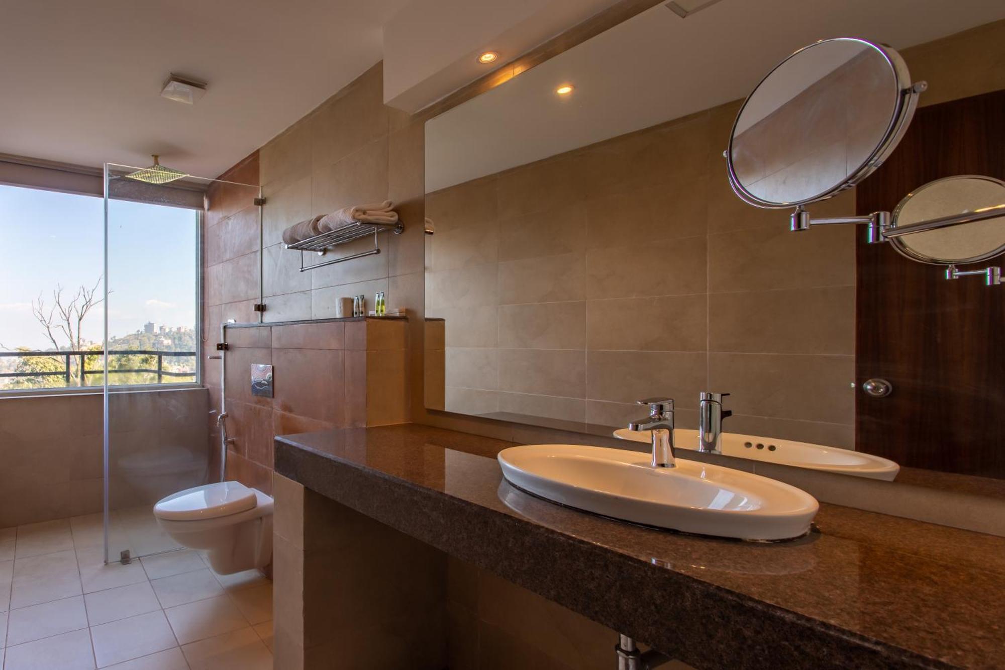 Hotel Sarathi Дхуликхел Экстерьер фото